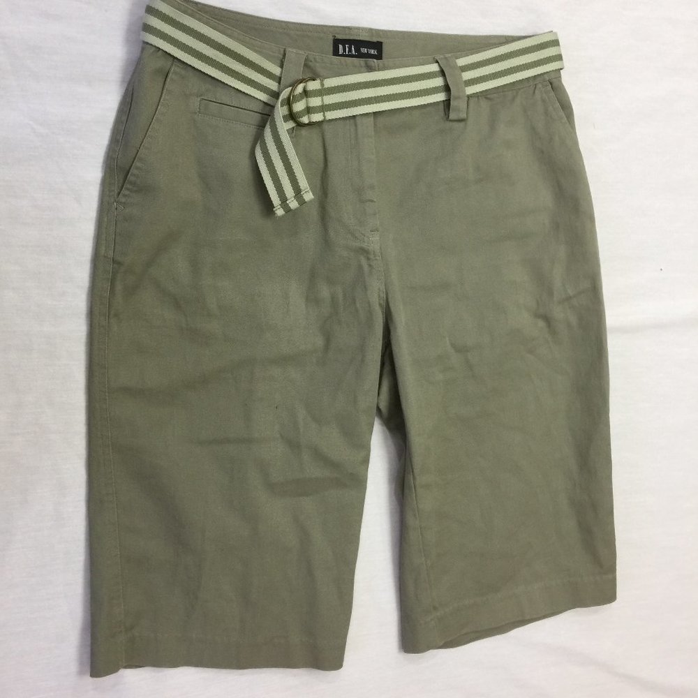 🦚🦚🦚 D.F.A. NEW YORK BELTED WOMENS SHORTS CAPRIS SIZE 10  🦚🦚🦚